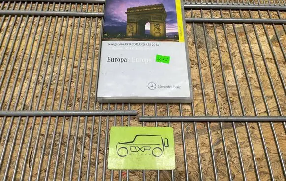 Mercedes-Benz G W461 W463 1st Gen Navigation maps CD/DVD A2198273759 2198273759