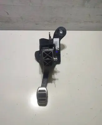 Peugeot 2008 II Clutch pedal 9824262180