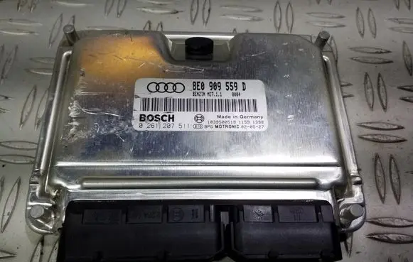 Audi A6 S6 C5 4B Engine control unit/module 8E0909559D 0261207511 1039S00519