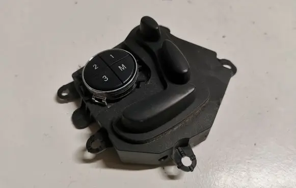 Mercedes-Benz E W211 Seat control switch 2118207810