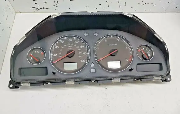 Volvo XC70 Speedometer (instrument cluster) 30746112 nr2562