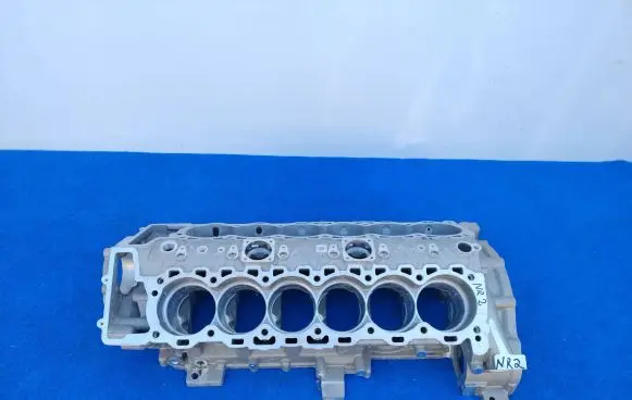 Lamborghini Aventador Engine block 07M103016