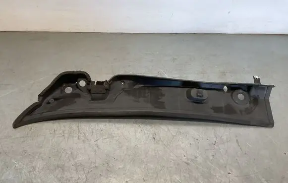 Peugeot Boxer Windshield trim 1306178070 F115