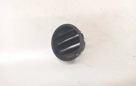Toyota Avensis T250 Dash center air vent grill 