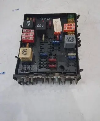 Volkswagen Golf V Fuse box set 1K0937124H