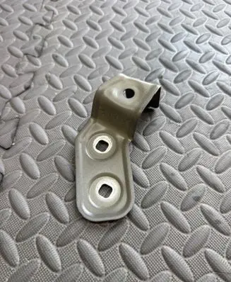 BMW i4 Fender mounting bracket 7486803