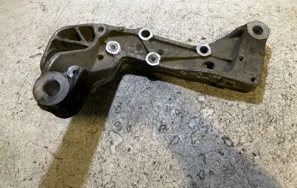 Skoda Octavia Mk2 (1Z) Engine mounting bracket 1K0199295F 15092003