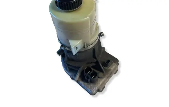 Opel Vivaro Power steering pump 491100616R A0047924A 93457191