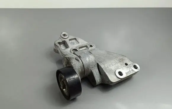 Jeep Cherokee Generator/alternator belt tensioner 04627154AC