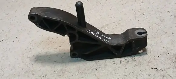 Opel Zafira B Gearbox mounting bracket 24459826