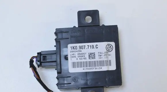 Volkswagen Jetta V Other devices 28024256 1K0907719C