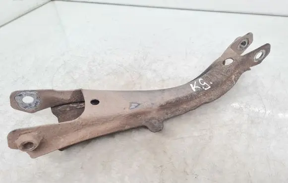 Volvo XC70 Rear control arm