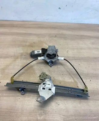 Nissan Qashqai Rear door window regulator motor 402190a 120870r