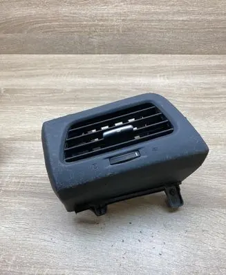 Honda CR-V Dashboard side air vent grill/cover trim 77620TA0A01021