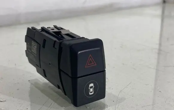 BMW X3 G01 Hazard light switch 9423272 2C942327201 3474340200