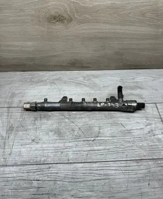 Volkswagen Golf VII Fuel main line pipe 03L906051 GN3A50811