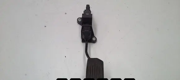Toyota Auris 150 Accelerator throttle pedal 78110-02071