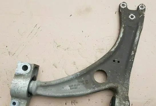Audi Q3 8U Front lower control arm/wishbone 3C0407153D