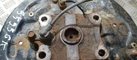 Mazda MPV Stub axle 