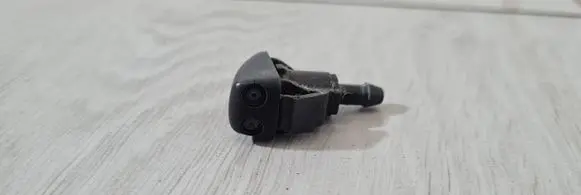 Chevrolet Captiva Windshield washer spray nozzle 