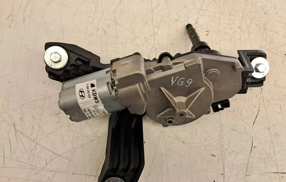 Hyundai i30 Rear window wiper motor 98700G3000 08FE39 0390205032