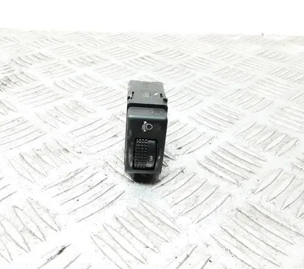 Nissan X-Trail T31 Headlight level height control switch