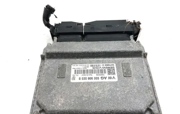 Skoda Fabia Mk1 (6Y) Engine control unit/module ECU 03E906023B