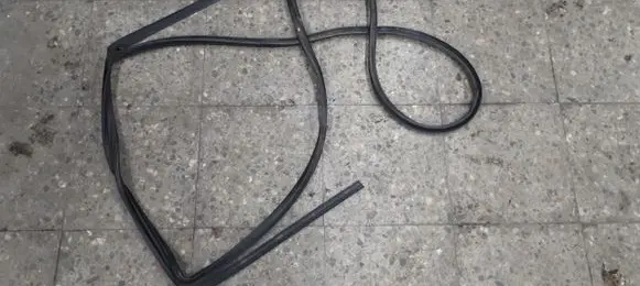 Nissan Murano Z50 Rubber seal rear door 