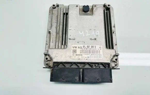 Volkswagen PASSAT B8 Engine control unit/module 04L907309R 0281031066
