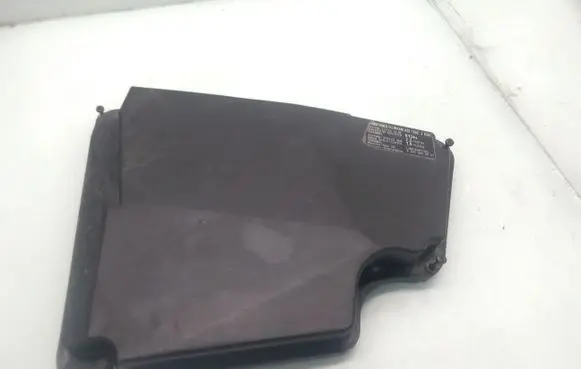 Mercedes-Benz E W210 Air filter box cover A0019890803