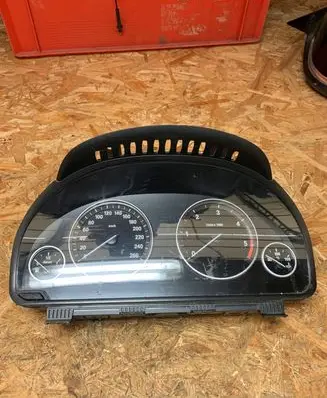 BMW 5 F10 F11 Speedometer (instrument cluster) 9249344
