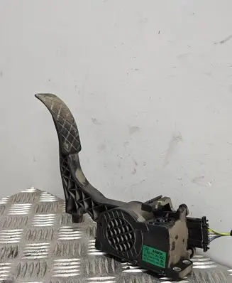 Skoda Fabia Mk1 (6Y) Accelerator throttle pedal 6Q1721503F 0280755063 692209215