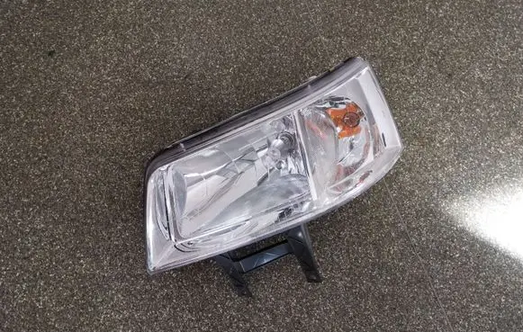 Volkswagen Transporter - Caravelle T5 Headlight/headlamp