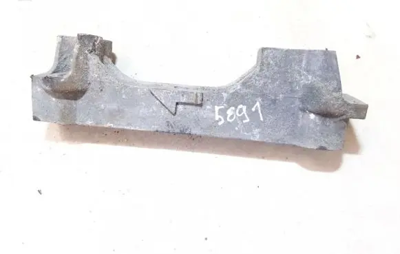 Toyota RAV 4 (XA30) Engine mounting bracket