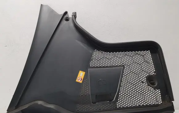 Mercedes-Benz C W205 Wiper trim A2058309002