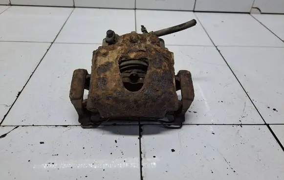 Jaguar XJ X300 Rear brake caliper