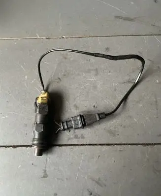 Fuel injector