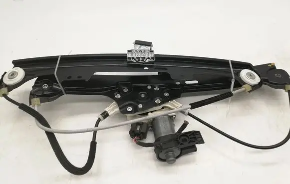 BMW 5 E60 E61 Front door electric window regulator 6981141