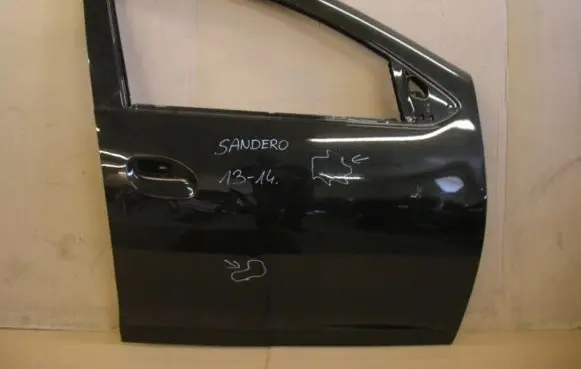 Dacia Sandero Front door