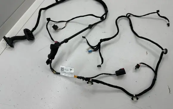 Tesla Model Y Rear door wiring loom 148905400E