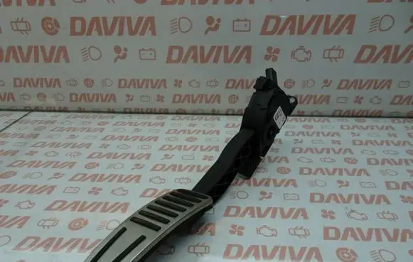 Maserati Ghibli Accelerator throttle pedal 04861715AE 6PV933966-27