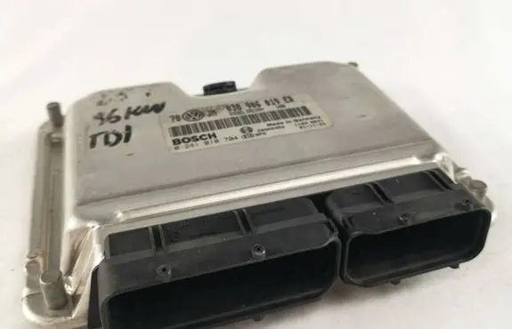 Volkswagen PASSAT B5.5 Engine control unit/module 038906019ER 28SA5352 0281010704