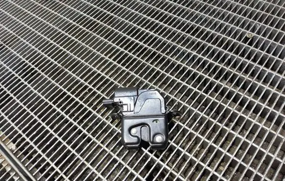 Renault Captur Tailgate lock latch 846307169R