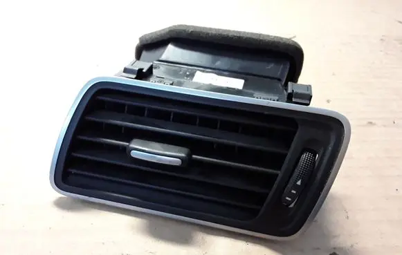 Volkswagen PASSAT B7 Dash center air vent grill 3AC819701A