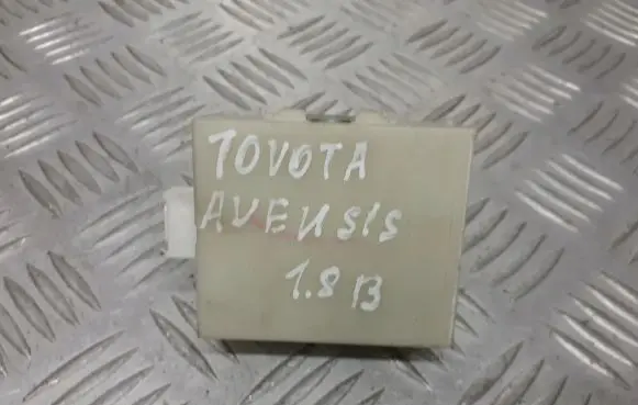 Toyota Avensis T250 Central locking motor 89741-05070
