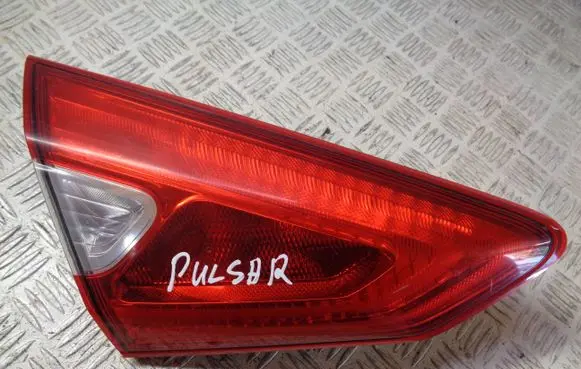 Nissan Pulsar Tailgate rear/tail lights 