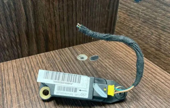 Mercedes-Benz C W203 Airbag deployment crash/impact sensor 0018204426