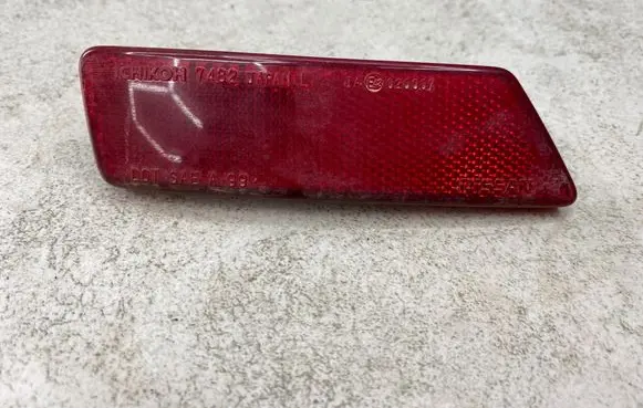 Nissan X-Trail T30 Rear tail light reflector E43020007