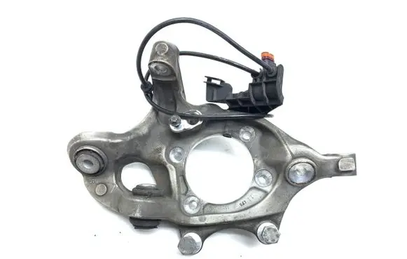 Mercedes-Benz E C207 W207 Rear wheel hub A2043570206