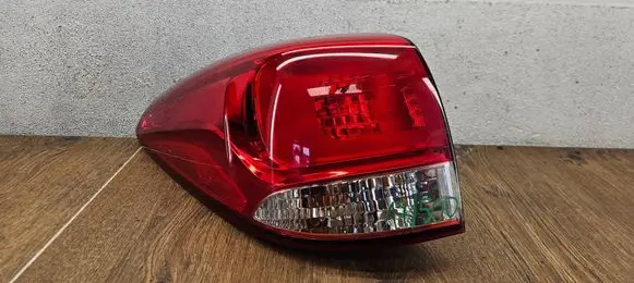KIA Carens III Rear/tail lights 92401A4